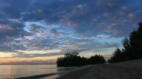 The sun rises over a beautiful tropical beach. Stock Footage 67263178