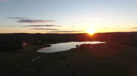 Sun Set Lens Flare - Camera moving right. 動画素材 66780871