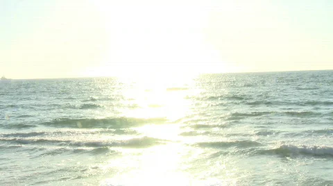 Sun set on sea Stock Footage 589554