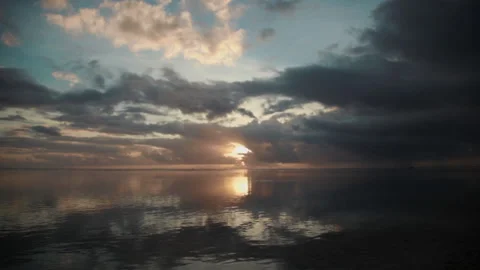 Sun set time lapse. Indian ocean, Mauritius Stock-Footage 140963514