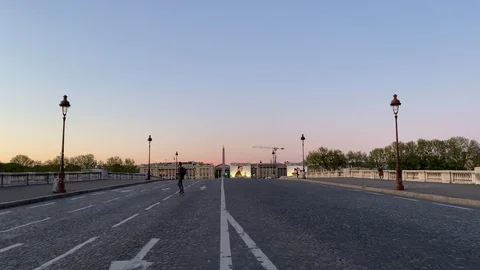 The sun sets on the Concorde bridge Stock Footage 129104739