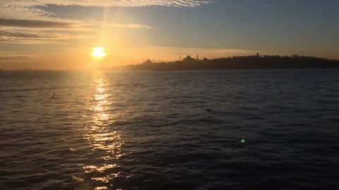 Sun sets down in Bosphorus, Istanbul,  view from ferry 動画素材 105024274
