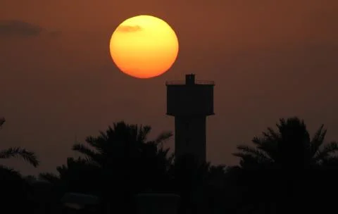 Sun sets in Misrata during Ramadan Stockfoto's