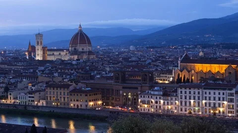 Sun Sets over City of Florence, Italy Vídeo Stock 107569893