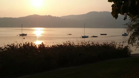 Sun setting on lake Como, Italy. Stock Footage 87720414