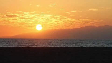 Sun Setting Over Santa Monica Hills And Beach Vídeo Stock 317711774