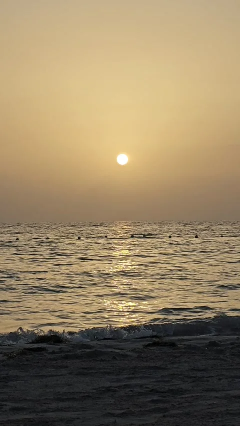 Sun setting over sea, Mexico Vertical 4K Stock-Footage 348270300