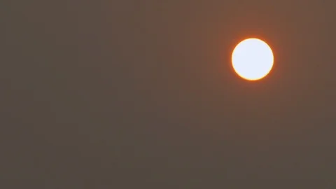 Sun Setting In Think Smokey Sky, Smoke From Australian Bush Fires. FAST Stock Footage 122843601