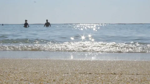 The sun shines on the beach. Stock-Footage 77903225