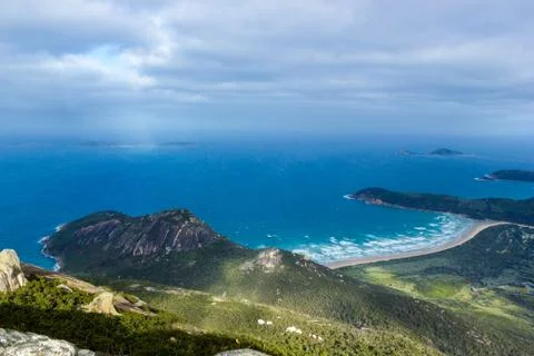 Sun shining through the clouds at Mount Oberon Summit Walk and Lookout, Wilso Stock-Fotos