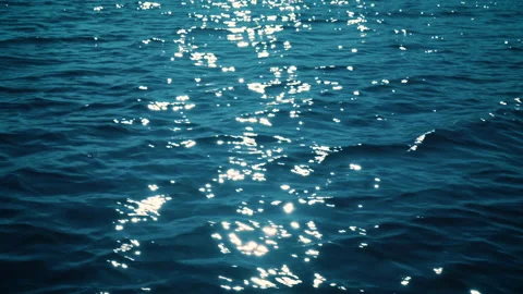 Sun shining on the water 스톡 동영상 139813881