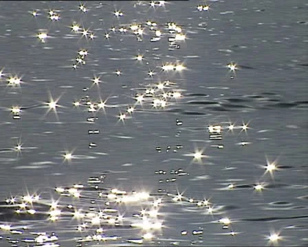 Sun sparkles over the sea Vídeo Stock 11400540