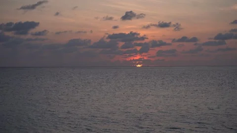 Sun timelapse 動画素材 331400698