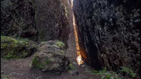 Sunbeams falling inside the canyon with high walls Video stock 73011900