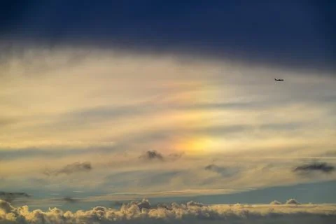 Sundog Rainbow Cloud Formation Over Tamsui Bridge in New Taipei City Foto stock