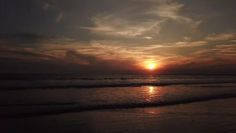 Sundown over beach Vidéo 98043600