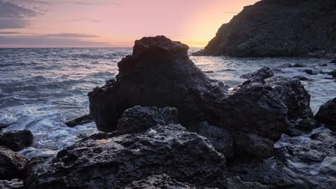 Sundown on the sea shore. Vidéo 125599422