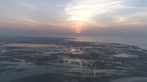 SUNERISE DUNE SEA LINE QATAR 스톡 동영상 300313655