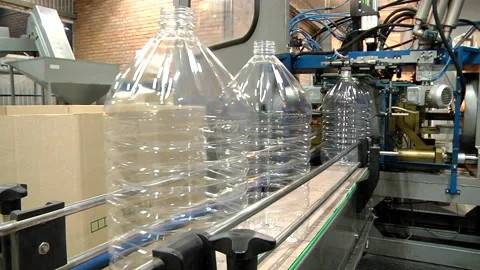 Sunflower oil in the bottle Stock-Footage 160368908