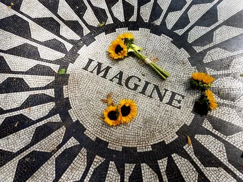 Sunflowers at Central Park Imagine mosaic - New York, USA Stock Photos