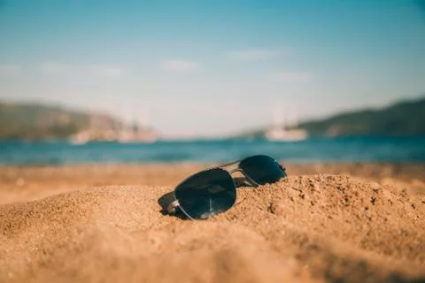 Sunglasses on the beach Foto stock