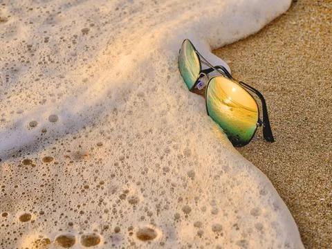 The sunglasses on the beach Foto stock