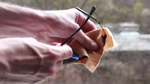 Sunglasses cleaning Vídeos de archivo 61597282