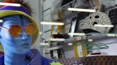 Sunglasses on the Dummy in Avatar Stock Footage 61988994