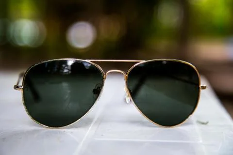 Sunglasses table Fotos Stock