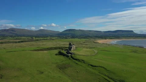 Suning View over Mullaghmore, Sligo, Ireland 動画素材 252133502