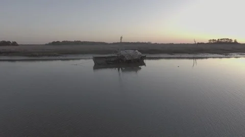 Sunken Boat Medium Push D-Log 库存影片 89857226