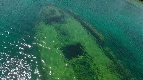 Sunken ship Stockbeeldmateriaal 78979347