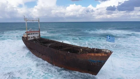 Sunken Ship Video stock 125934922