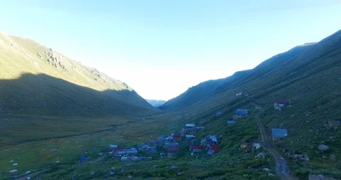 Sunlight and mountain view 库存影片 94730956