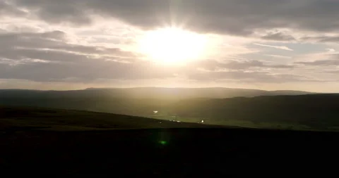 Sunlight breaking through the clouds in Yorkshire Dales Video stock 237902306