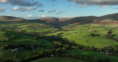Sunlight on Howgills in Yorkshire Dales Stock Footage 220190129