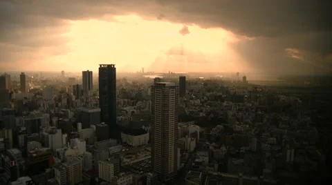 Sunlight over umeda .mp4 库存影片 57850395