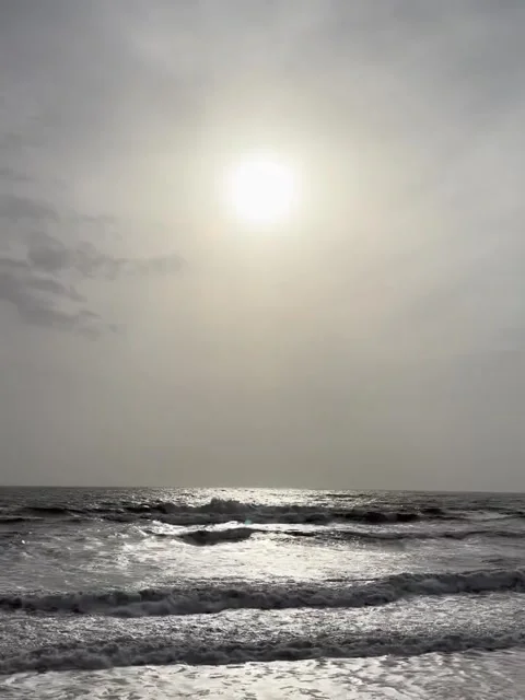 Sunlight Reflecting on Waves of the Ocean Vídeos de archivo 342265041