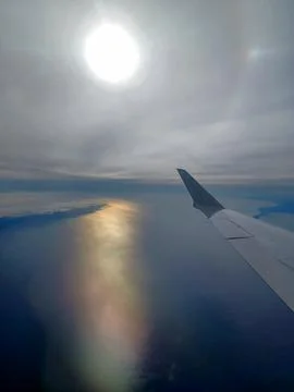 Sunlight Reflects Over Ocean Fotos Stock