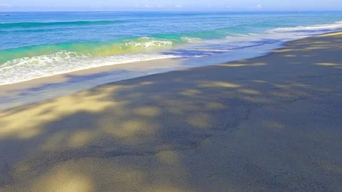 Sunlight shadow drop on tropical summer beach n sea ocean Stock-Footage 162960194