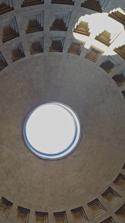 Sunlight streaming through ancient Pantheon's oculus Video stock 343850694