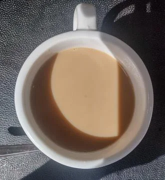 Sunlit caf Fotos de archivo