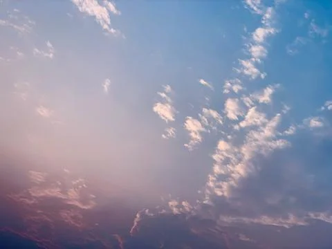 Sunlit Cloudscape in Blue Sky Static Background 스톡 사진