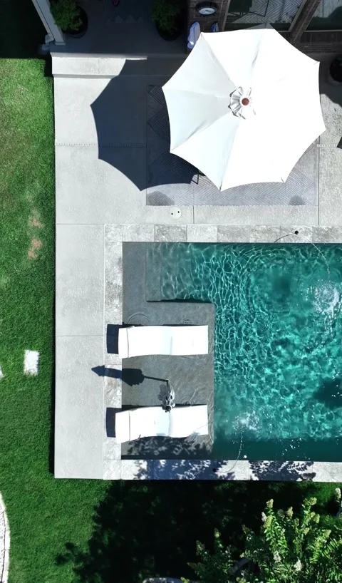 Sunny Backyard Pool Day 库存影片 282686704