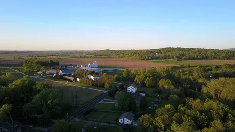 Sunny day at the farm. Video stock 86019717