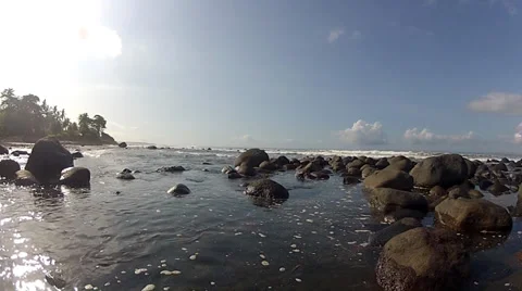 Sunny rocky beach 스톡 동영상 36044993