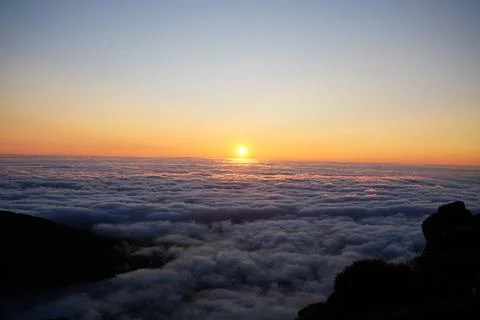 Sunrise Above Clouds at Pico do Arieiro Fotos Stock