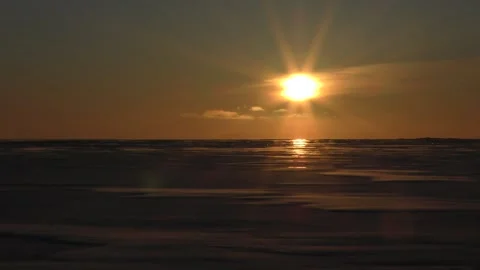 Sunrise in arctic dessert 動画素材 324526916