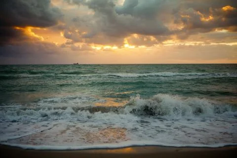 Sunrise in Atlantic Ocean in Miami Beach Stock Photos