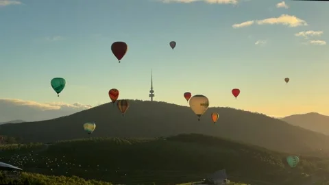 Sunrise balloon Stock-Footage 333545336